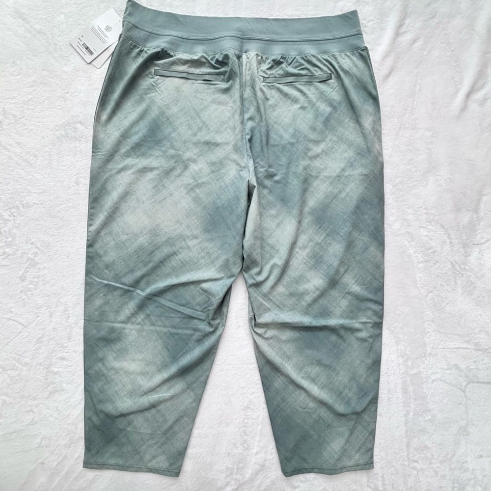 ATHLETA Nolita Slim Tapered Sage Green Printed Crop Pant--NWT--18 - Picture 8 of 15